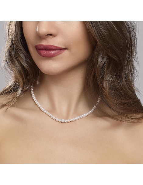 Mabina gioielli | Mamma Mia | Collana con perle coltivate e sfera in argento 925‰ con pavè  di zirconi bianchi | 553521